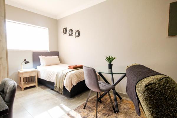 Scheunberg 2 Modern Bachelor Flat - Centurion