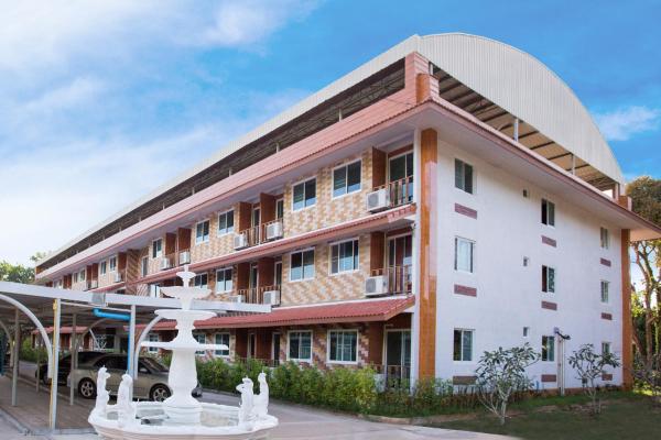 A la foto es mostra l'objecte Baan Bangrak Residence situat a la ciutat de Trang.