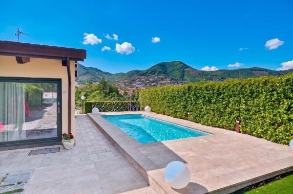 A la foto es mostra l'objecte Villa Degli Dei situat a la ciutat de Agerola.