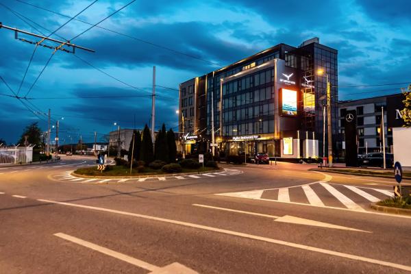 A la foto es mostra l'objecte Sky Airport Hotel situat a la ciutat de Dezmir.