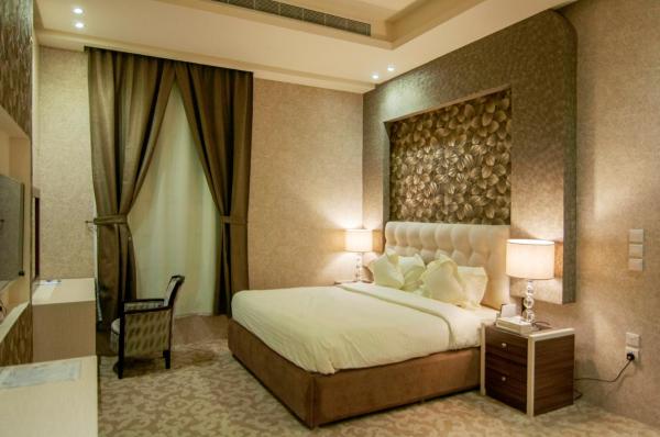 Na fotografii je vidět objekt Elite Suites Hotel - Al sahafah nacházející se ve městě Rijád.