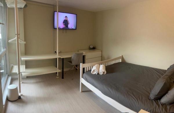 Top Floor Central Manchester Apartment - Stockport