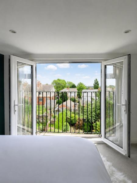 Modern Home - Ideal For Families & Contractors - Leeds