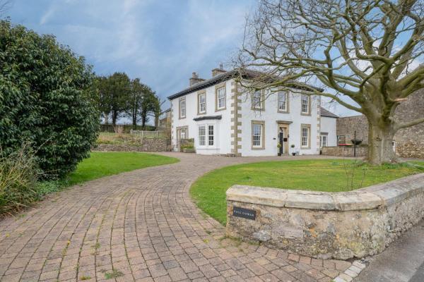 照片显示了位于Carnforth市的Large Georgian Home, Nr the Lake District物件。