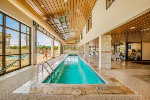 Coastal Condo With Large Balcony Ocean Views & Pool - Short Walk To The Beach - ベサニー・ビーチ, DE