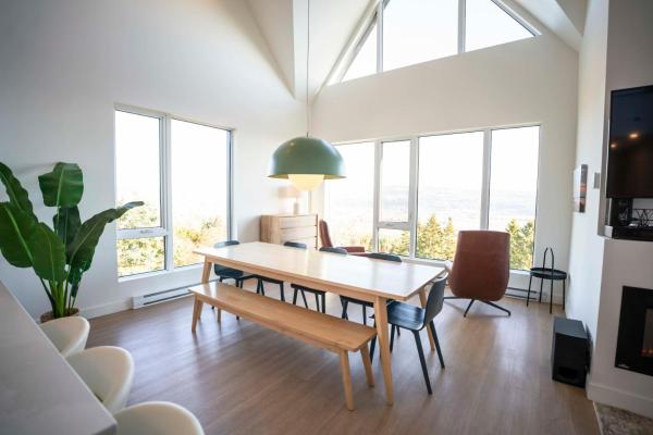 411 - Luxury Condo - Incredible View & Pool - Baie-Saint-Paul