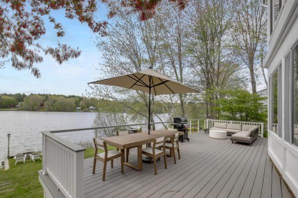 Kayaks, Paddleboat! Lakefront Retreat In Barnstead - Pittsfield, NH