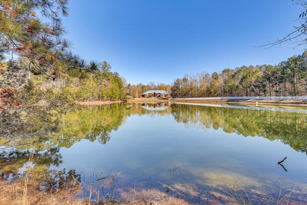 Stocked Pond! 33-acre Lagrange Estate W/ 2 Units - LaGrange, GA