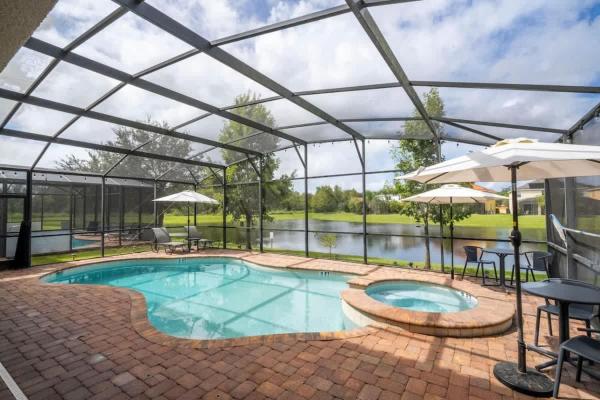 Spacious Home Near Disney With Pool - Kissimmee, FL