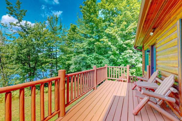 Van Vliet Lakehouse - Presque Isle, WI