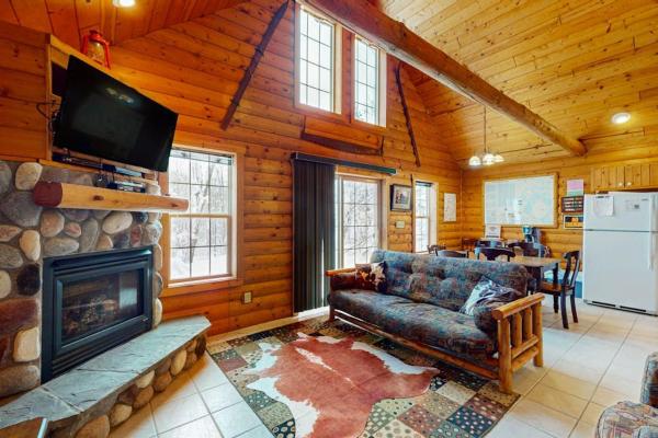 Balsam Ridge Cabin 2- Wolf - Wisconsin