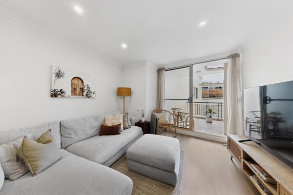 Bright 1-bed Apartment In Neutral Bay - Northern Beaches Council