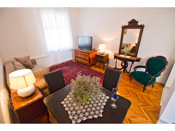 På billedet ses objektet Apartment Grand beliggende i byen Split.