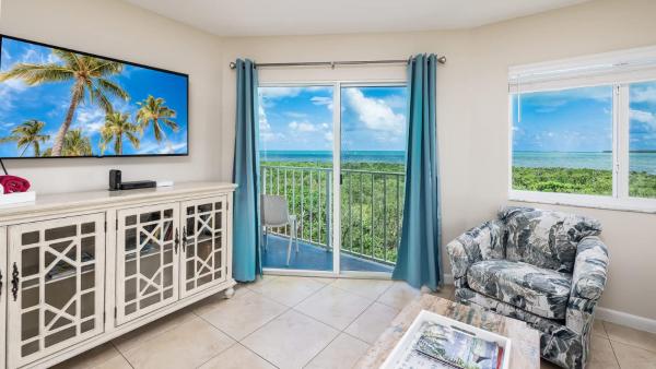 Coral Penthouse Key Largo Ocean Pointe 4216 - Tavernier, FL
