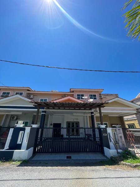 Cozy Family Stay Near Beach, Airport & Stadium - Kuala Terengganu