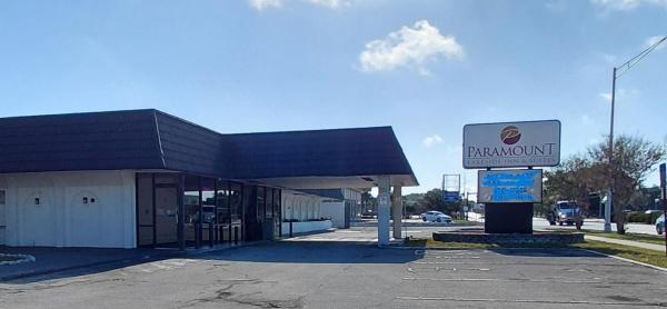 Paramount Lakeside Inn & Suites - Lakeland, FL