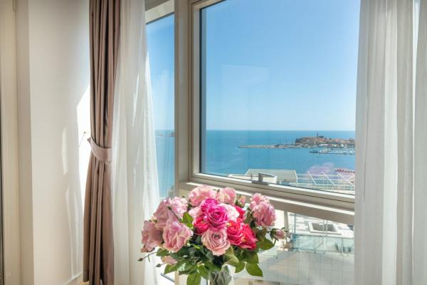 Tre Canne Sea View Flat With Free Parking& Pool - Budva