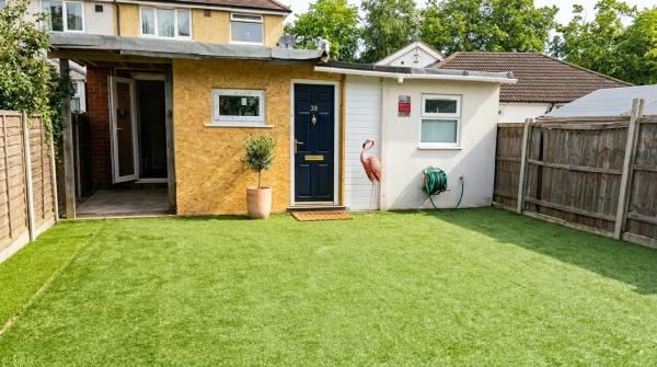 Two Room Banglow - Staines