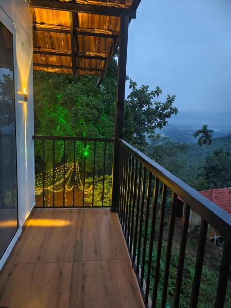 Pebble Falls Jungle Resort - Kerala