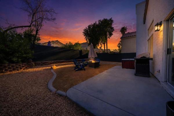 Modern Home 3bed All With Ensuite Bath 15 Minutes Tostrip - Las Vegas, NV