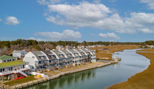 Lighthouse Pointe - Chincoteague, VA