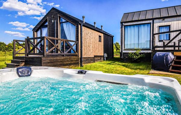 Amazing Home In Kopan With Heated Swimming Pool - Darłowo