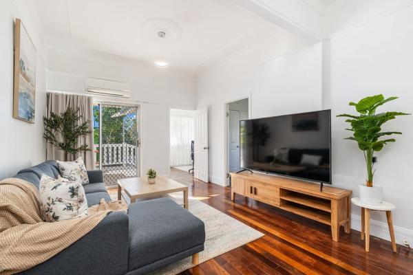 Dayman Beach Cottage - Hervey Bay
