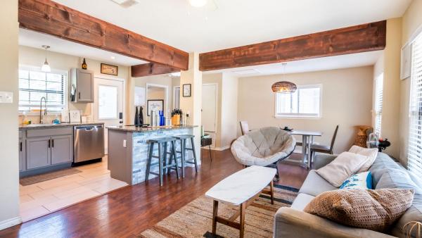 Cozy 3br Retreat Near The Pearl & Downtown - San Antonio, TX