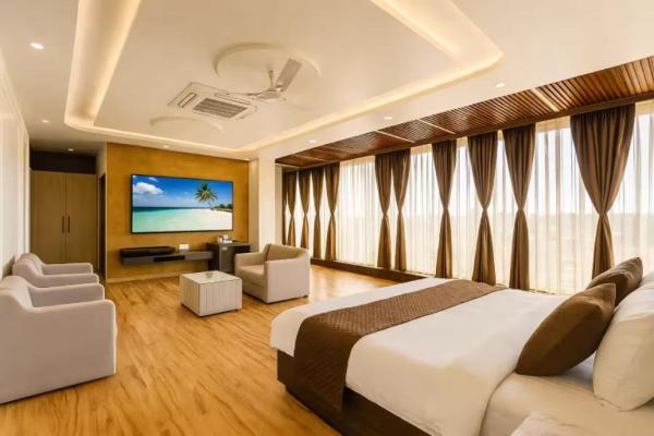 På billedet ses objektet Hotel Manglam Inn Near CCS International Airport beliggende i byen Lucknow.
