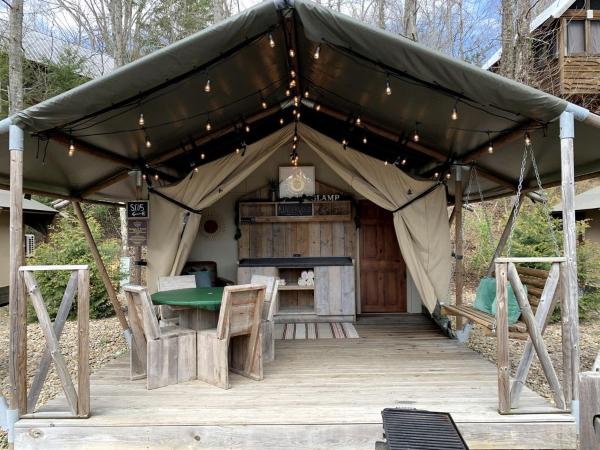 Fantastic Safari Tent Ideal For Outdoor Activities In Gatlinburg, Tennesse - Gatlinburg, TN