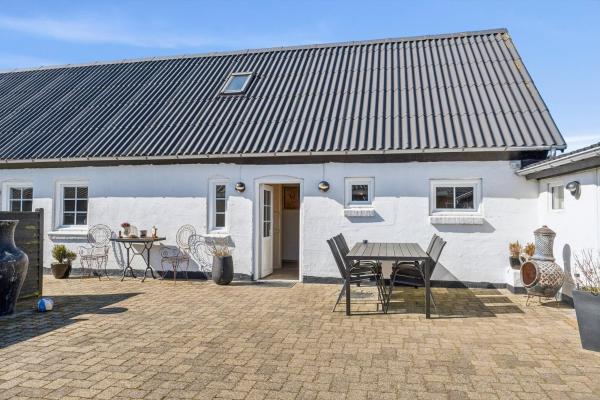 På bildet vises objektet Cozy Holiday Home In Harboøre som ligger i byen Harboør.