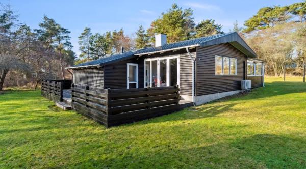 Lovely Summer House With Bornholm Atmosphere - Bornholm