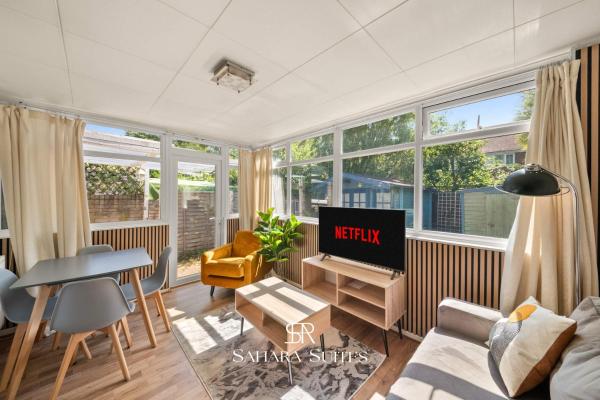 Spacious 4br Reading House - Sleeps 8 - Free Parking - Reading