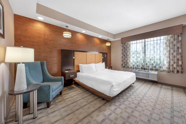 Na zdjęciu widoczny jest obiekt Best Western Plus Miami Executive Airport Hotel and Suites położony w mieście Kendall.