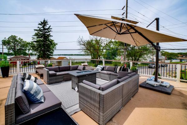 Steps To Cedar Lake! Group Getaway W/ Game Room - Cedar Lake, IN