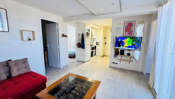 Spacious Apartment 50 M From La Roquille Beach - Agde