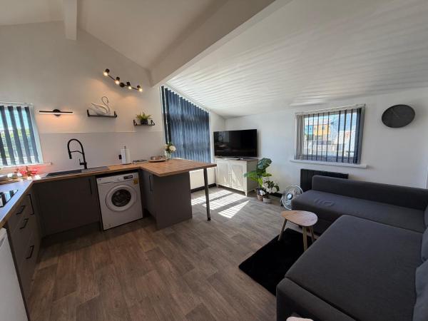Glowstay 2 - Lampeter