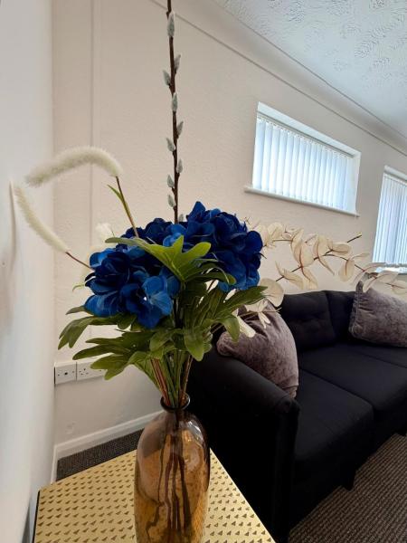 Spacious 3-bed Home, Sleeps 6, Free Parking Wi-fi - Corby