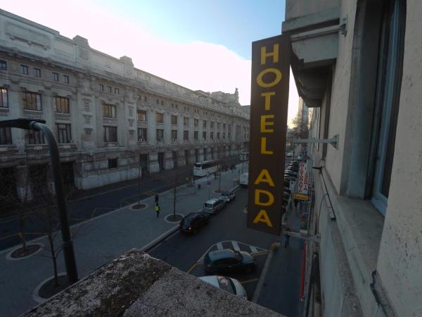 Na zdjęciu widoczny jest obiekt Hotel Ada położony w mieście Mediolan.