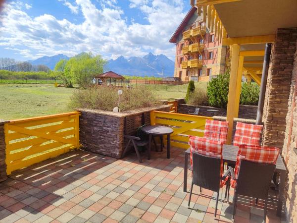 Sunny Apartment with Terrace Tatragolf H104, Veľká Lomnica