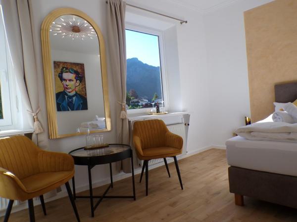 Na fotografii je vidět objekt Pension und Ferienwohnung Frech nacházející se ve městě Marktschellenberg.