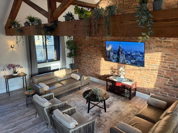 Stylish City Centre Penthouse - Birkenhead