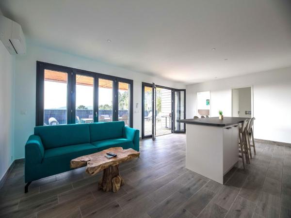 Lecci Villa With Outdoor Pools - Lecci