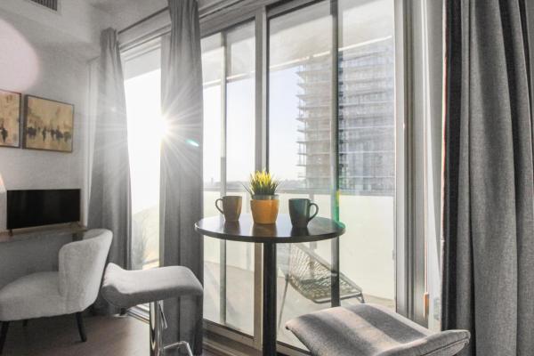 Toronto Luxe Suite - Steps To Cn Tower, Rogers Centre & Harbourfront - Walk Score 10 - Toronto