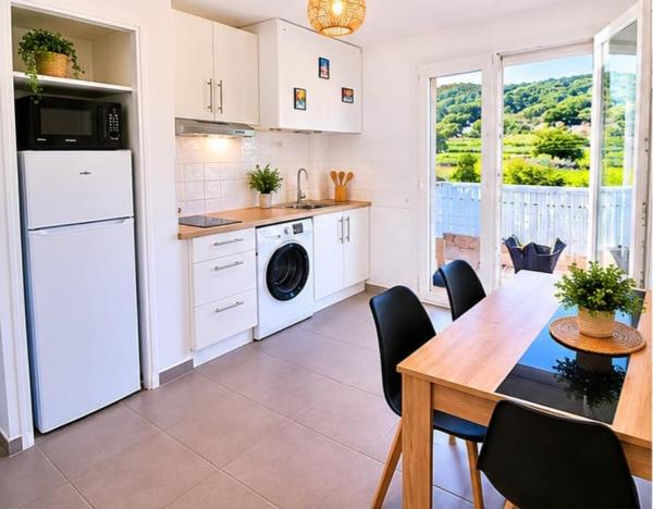 One-bedroom Apartment, Residence In Fabrégas, Beachfront - La Seyne-sur-Mer