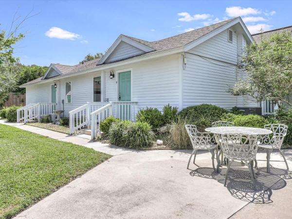 Oak Cottages 3 - Rockport, TX