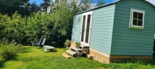 Delightful Shepherd's Hut Set In Peaceful Meadow - Cornovaglia