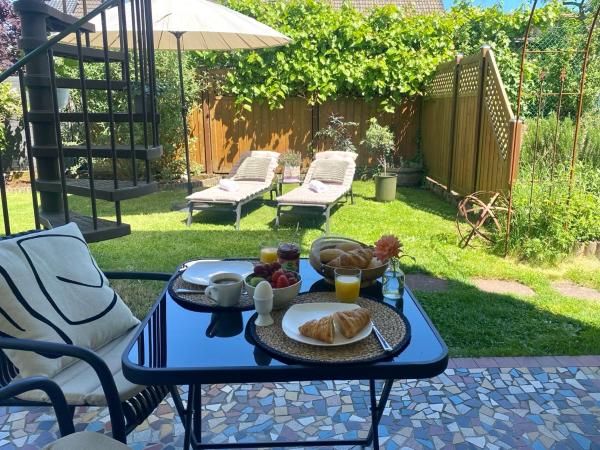Ferienwohnung Saarpolygonblick, Gartenoase Mit Terrasse - Saarland