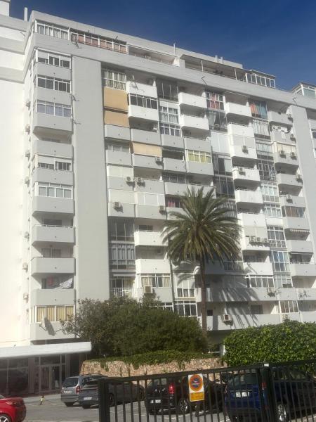 Fabulous Sunny Second Floor Apartment - Edificio Europark - Overlooking Gardens And Pools. - Benalmádena