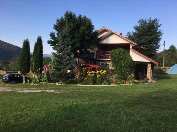 Casa Flory Nr 2- Complex De Pensiuni Si Casute La Munte - Masivul Ceahlău